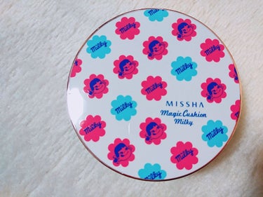 ◆MISSHA◆
クッションベース(ミルキー)


限定販売ではあってのですが、寝坊した日にとても助かるので再販して頂きたい一品。
パッケージも可愛いし。

日焼け止め効果だけでなく、スキンケア効果もあ