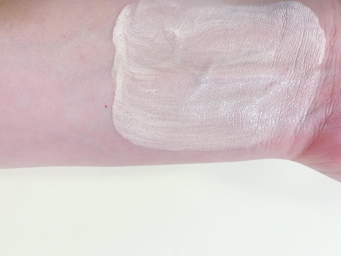 モイスチュアライジング ファンデーション プライマー 01/PAUL & JOE BEAUTE/化粧下地を使ったクチコミ（3枚目）