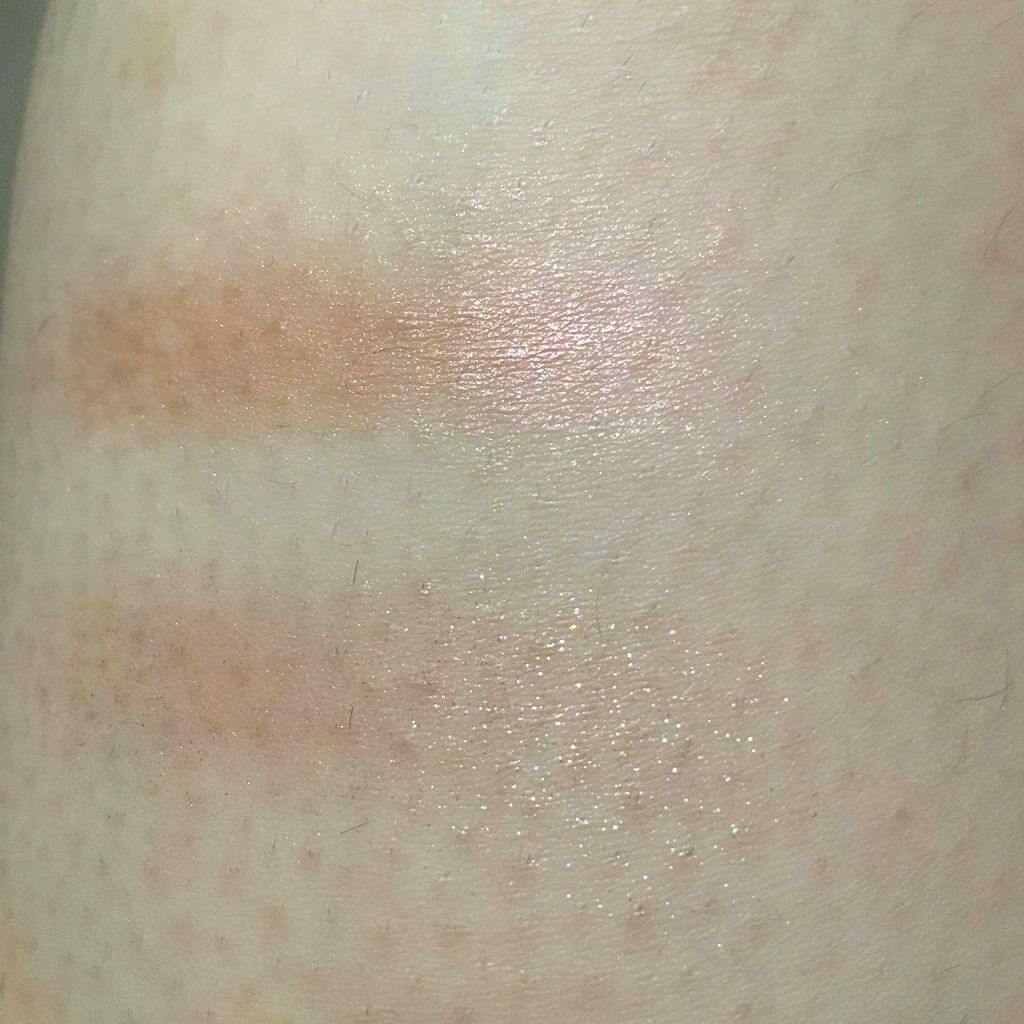 プリズム エアー シャドウ/CLIO/単色アイシャドウを使ったクチコミ(3枚目)