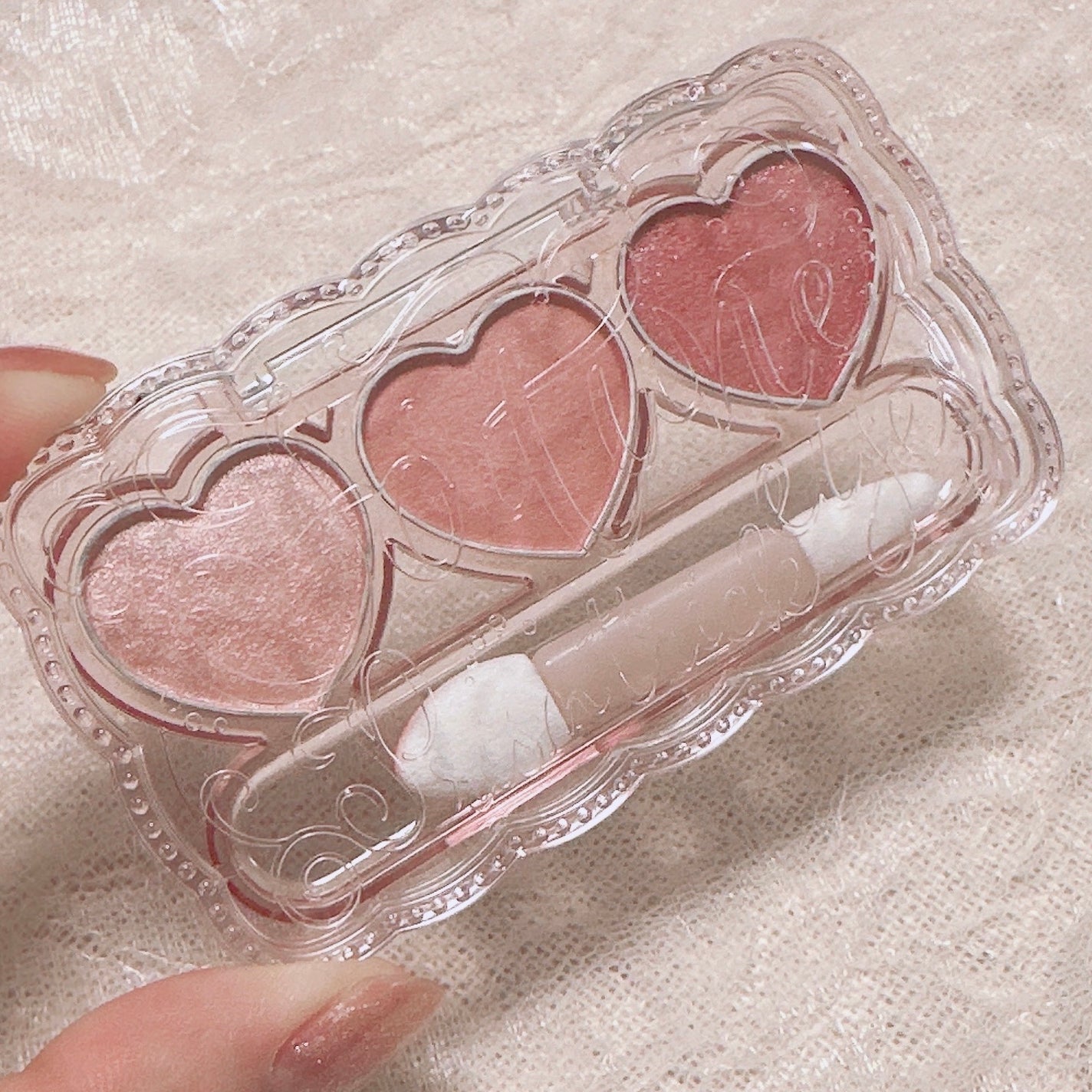 フォーチュン ドーリーフィール アイカラー/フォーチュン/アイシャドウパレットを使ったクチコミ(5枚目)