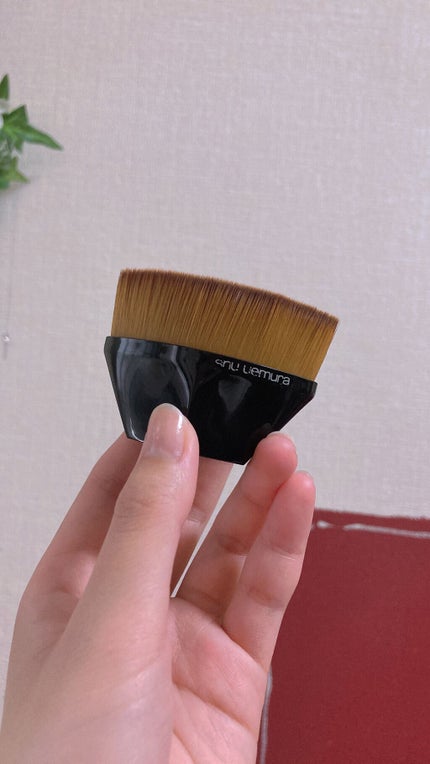 ペタル 55 ファンデーション ブラシ/shu uemura/メイクブラシを使ったクチコミ(1枚目)