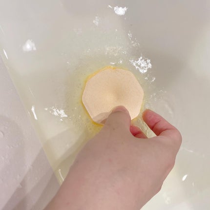 バブ モンスターバブルMEGA級 スプラッシュ泡 シトラススパークの香り/バブ/炭酸系入浴剤を使ったクチコミ(3枚目)