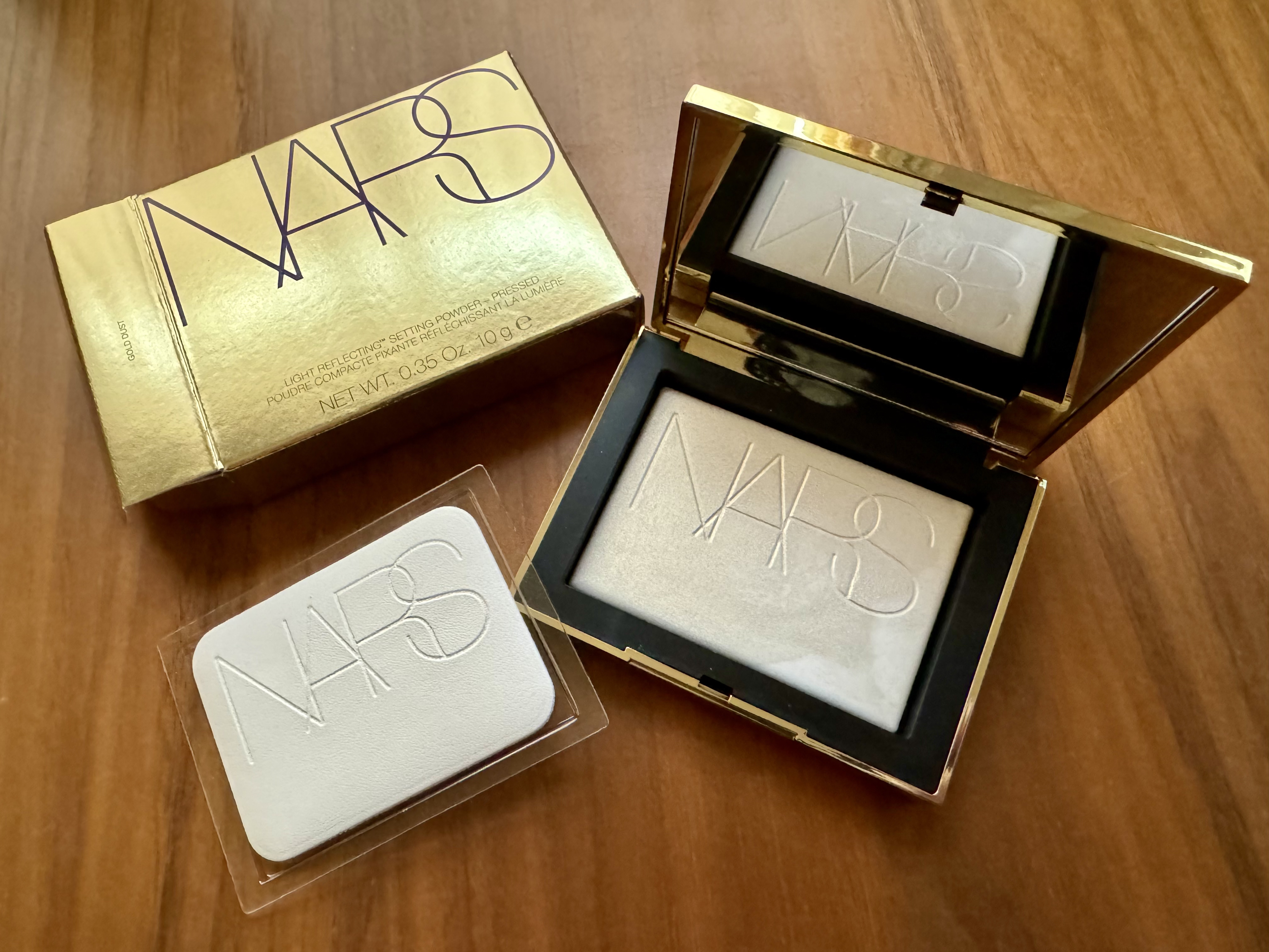 ゴールドダスト　ライトライトリフレクティング セッティングパウダー/NARS/プレストパウダーを使ったクチコミ（1枚目）