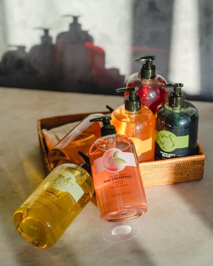THE BODY SHOP公式アカウントのクチコミ「ビッグサイズは今だけ!
お気に入りのシャワージェルは
お得なビッグサイズで🛀💚
✔︎ピンクグ.....」(1枚目)