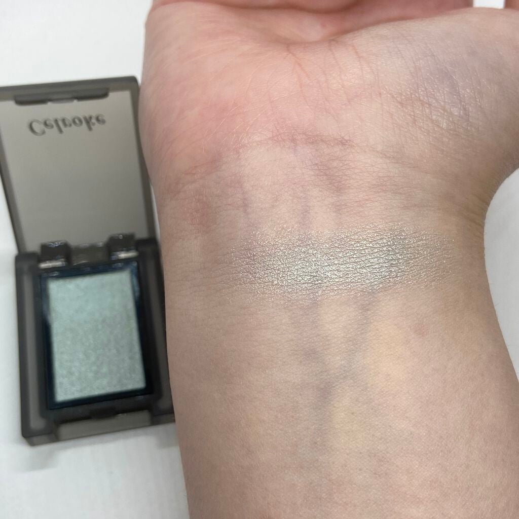 セルヴォーク ヴォランタリー アイズ/Celvoke/単色アイシャドウを使ったクチコミ(3枚目)