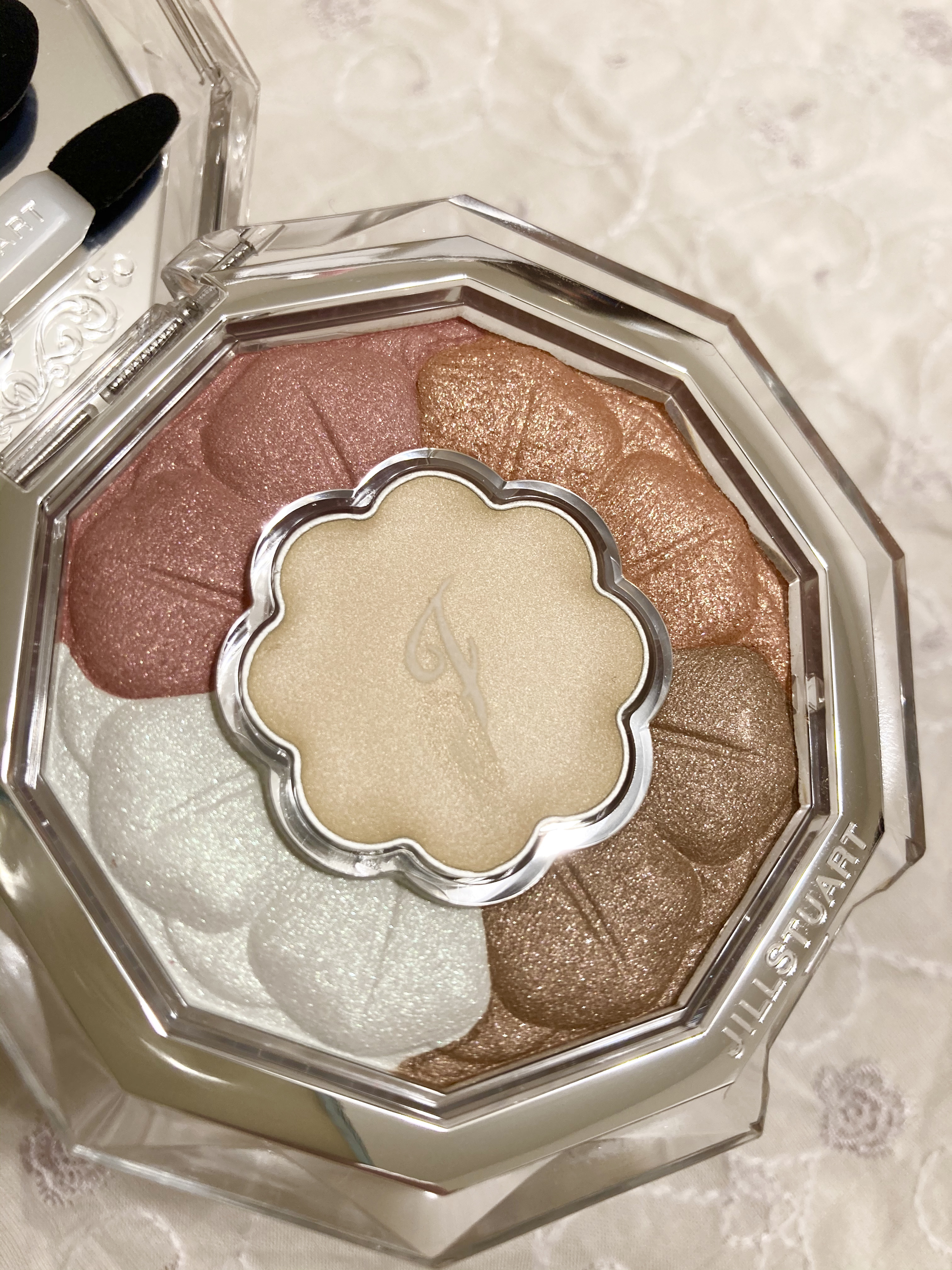 ラッキージェム マイリップス 09 affirmative Libra＜天秤座＞/JILL STUART/口紅を使ったクチコミ（3枚目）