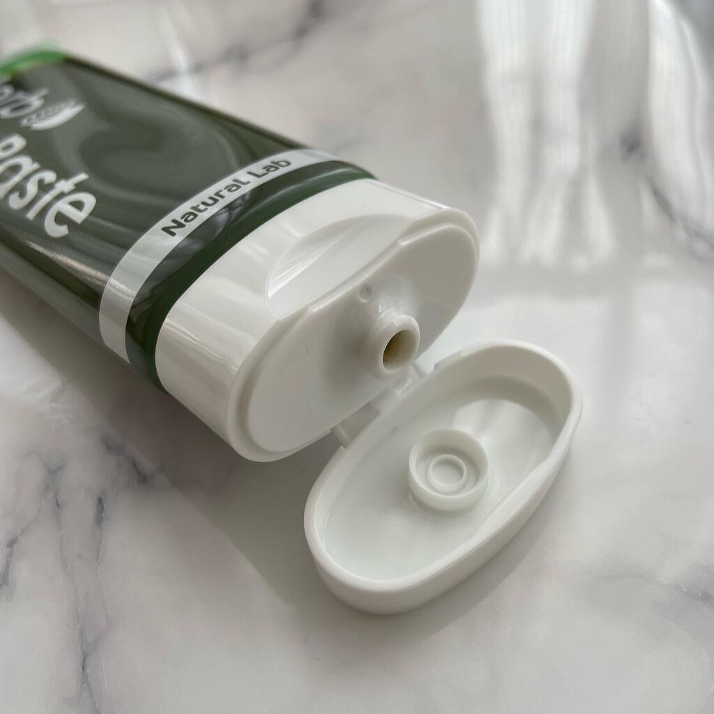 ナチュラボ 生ハーブ歯みがき/ナチュラルラボラトリーズ/歯磨き粉を使ったクチコミ（2枚目）