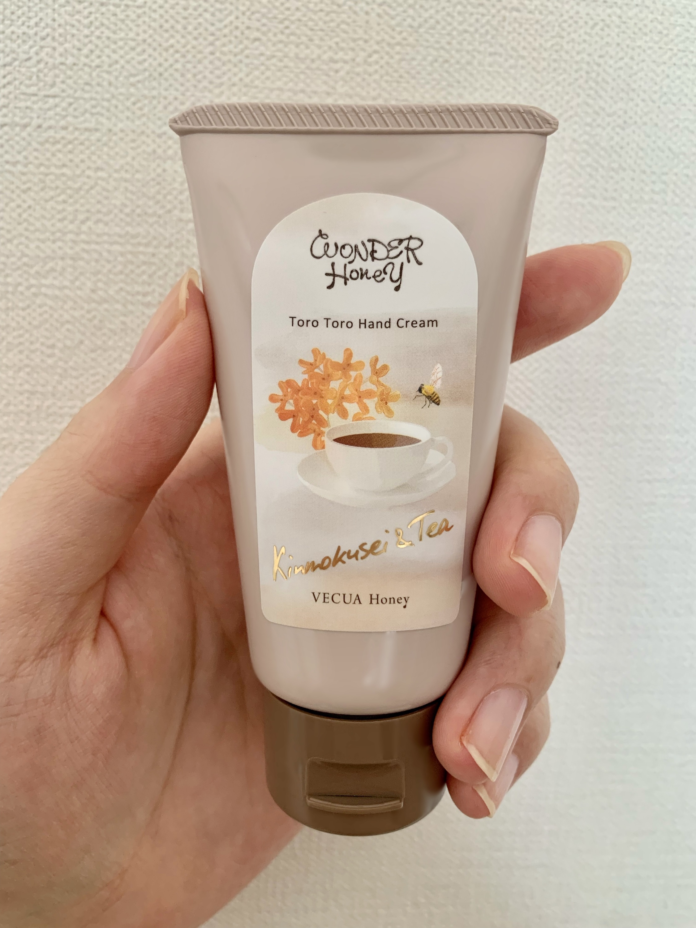 ワンダーハニー とろとろハンドクリーム キンモクセイ＆ティー/VECUA Honey/ハンドクリームを使ったクチコミ（1枚目）