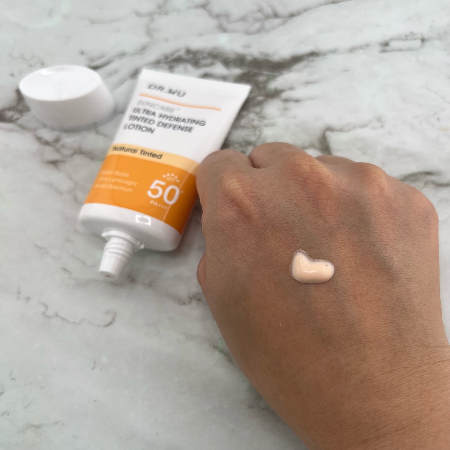 サンスクリーン+モイスト（色付き）＜日焼け止め＞/DR.WU/日焼け止めローションを使ったクチコミ（2枚目）