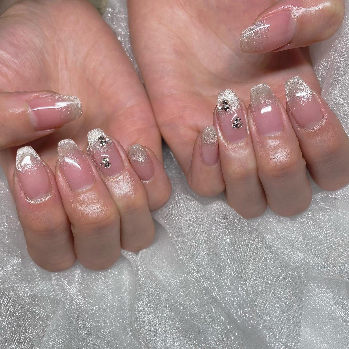 kanna on LIPS 「・・・𝑀𝒶𝑔𝓃𝑒𝓉𝑔𝓇𝒶𝒹𝒶𝓉𝒾𝑜𝓃…👼💍✨ちゅるるんピンクベ..」(1枚目)