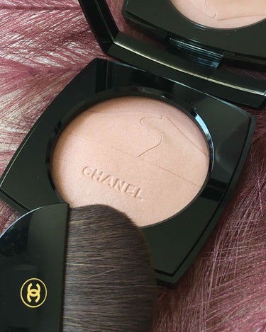 限定プレストパウダー】エクラ ドゥ デゼール｜CHANELの人気色を比較 ...