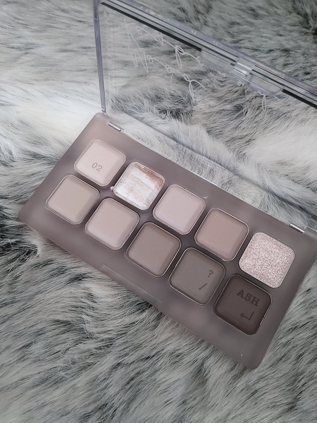 ムードキーボード 02 アッシュモーヴ(Ash Mauve)/lilybyred/アイシャドウパレットを使ったクチコミ（2枚目）