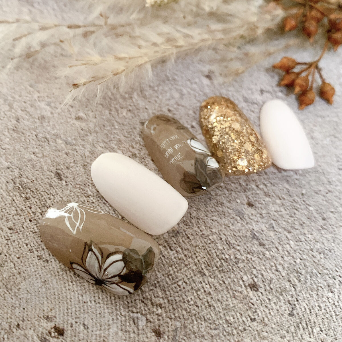 カラージェル/プレスト/ジェルネイルを使ったクチコミ（2枚目）