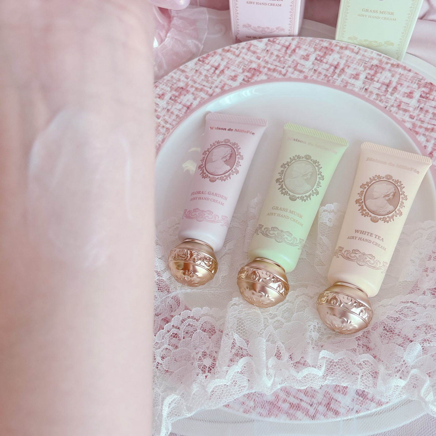 Maison de MilleFée エアリーハンドクリーム フローラルガーデン/MilleFée/ハンドクリームを使ったクチコミ(4枚目)