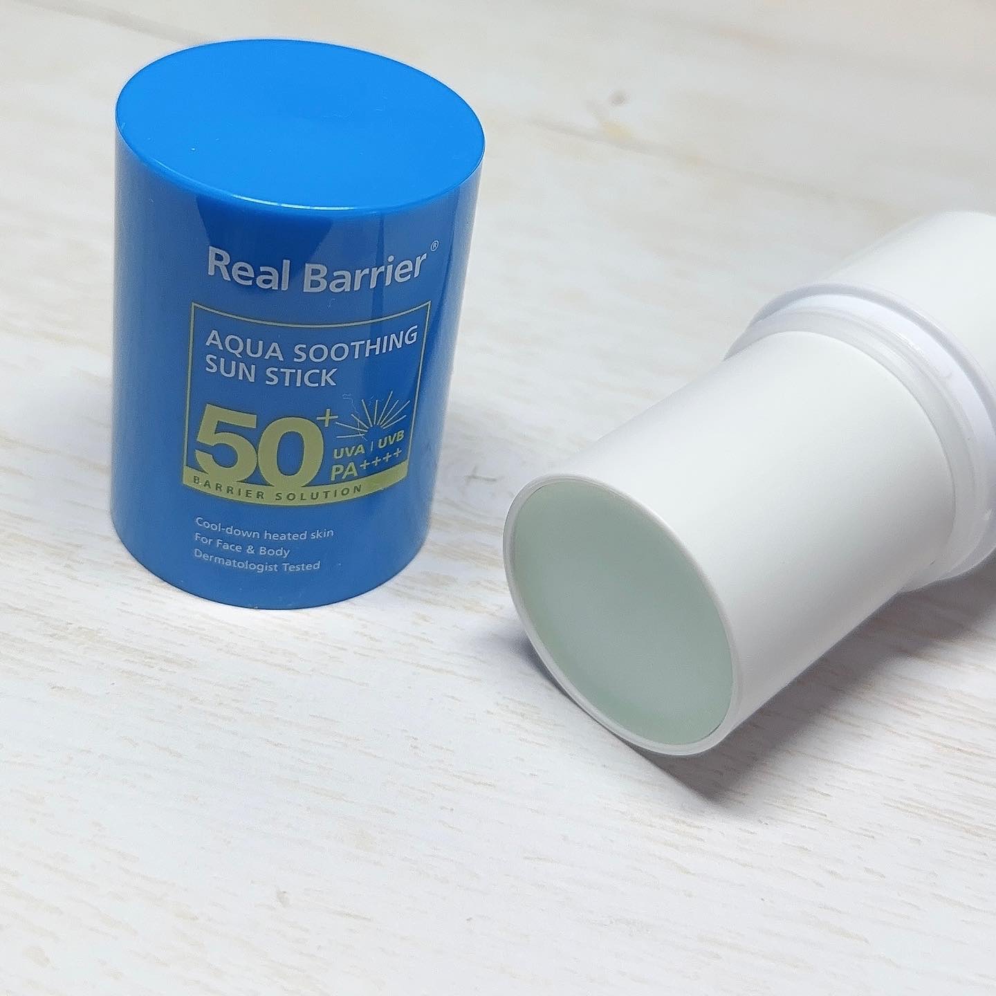 アクアスージングサンスティック/Real Barrier/日焼け止めスティックを使ったクチコミ（3枚目）