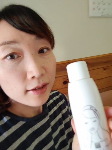 恵 on LIPS 「リヴェセラムをモニターさせて頂きました。現役薬剤師が成分や濃度..」（2枚目）