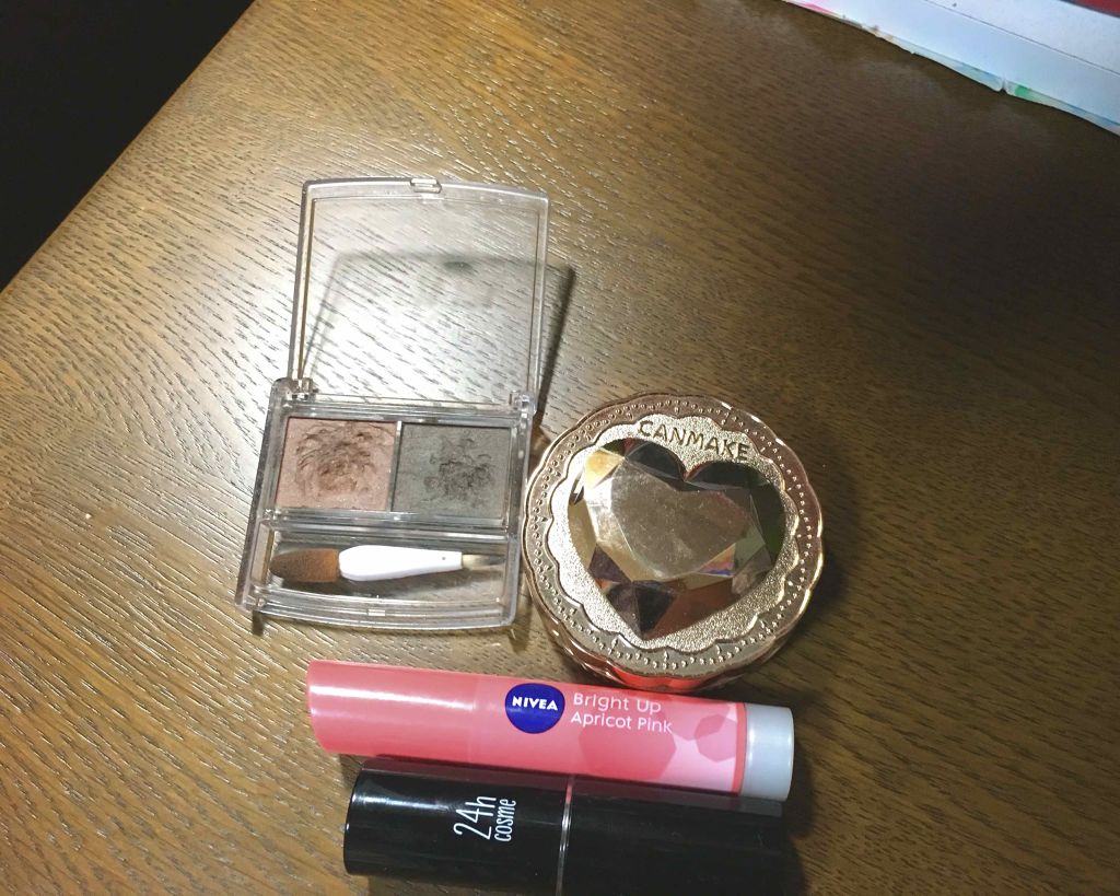 モイストピュアカラーリップ/ニベア/リップクリームを使ったクチコミ（1枚目）