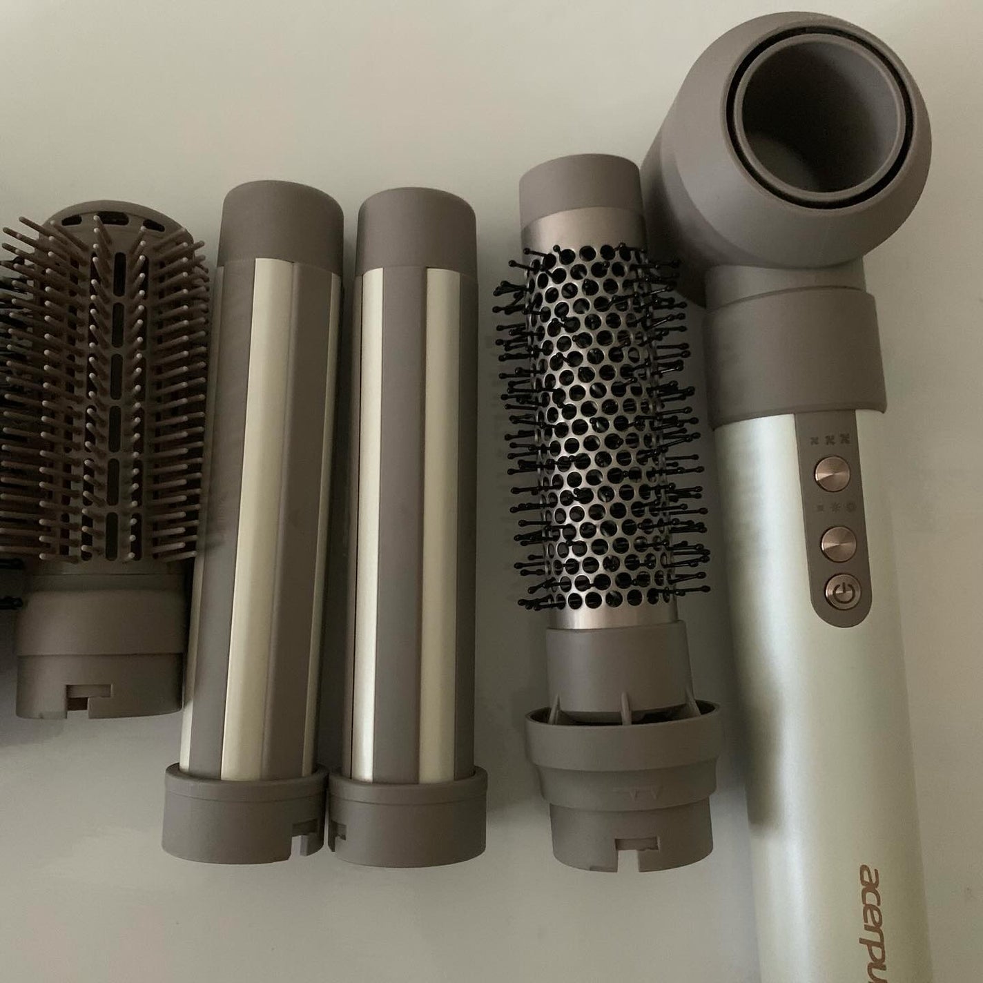 どいちゃん@フォロバ100 on LIPS 「AcerpureBeautyDS744-10W・AIイオンスタ..」(4枚目)