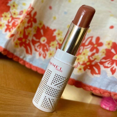 RIMMEL

ラスティングフィニッシュオイルティントリップ　004 
¥1500

しっとりなめらかした質感と
とにかく色持ちが素晴らしい✨

これをぬるだけで潤いに満ちた艶っぽい綺麗めメイクになりま