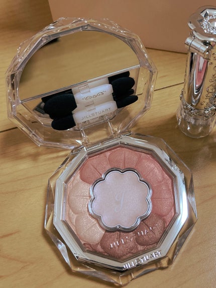 ジルスチュアート ブルームクチュール アイズ/JILL STUART/アイシャドウパレットを使ったクチコミ(1枚目)