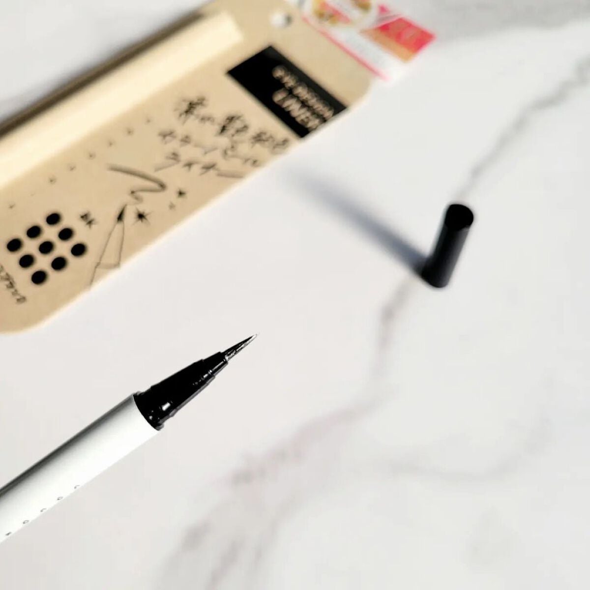 アイデザインライナー/COCOROIKI/リキッドアイライナーを使ったクチコミ(2枚目)