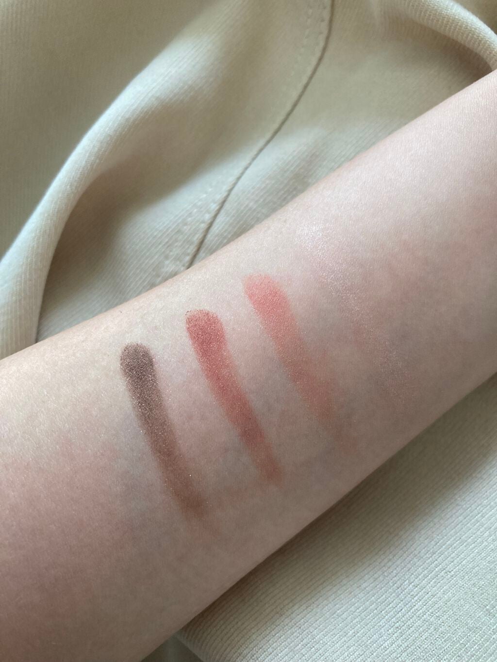 グロッシーリッチ アイズ N/Visée/アイシャドウパレットを使ったクチコミ(3枚目)