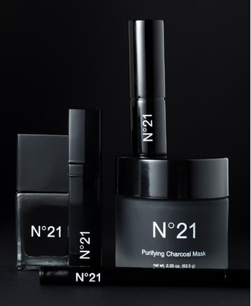 N21 AYAKO X N21 BEAUTY「ブラック コレクション」