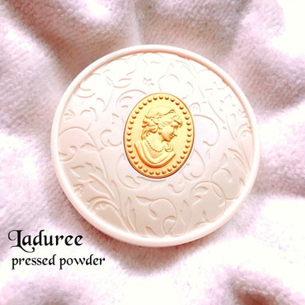 プレスト パウダー/レ・メルヴェイユーズ ラデュレ/プレストパウダーを使ったクチコミ(1枚目)