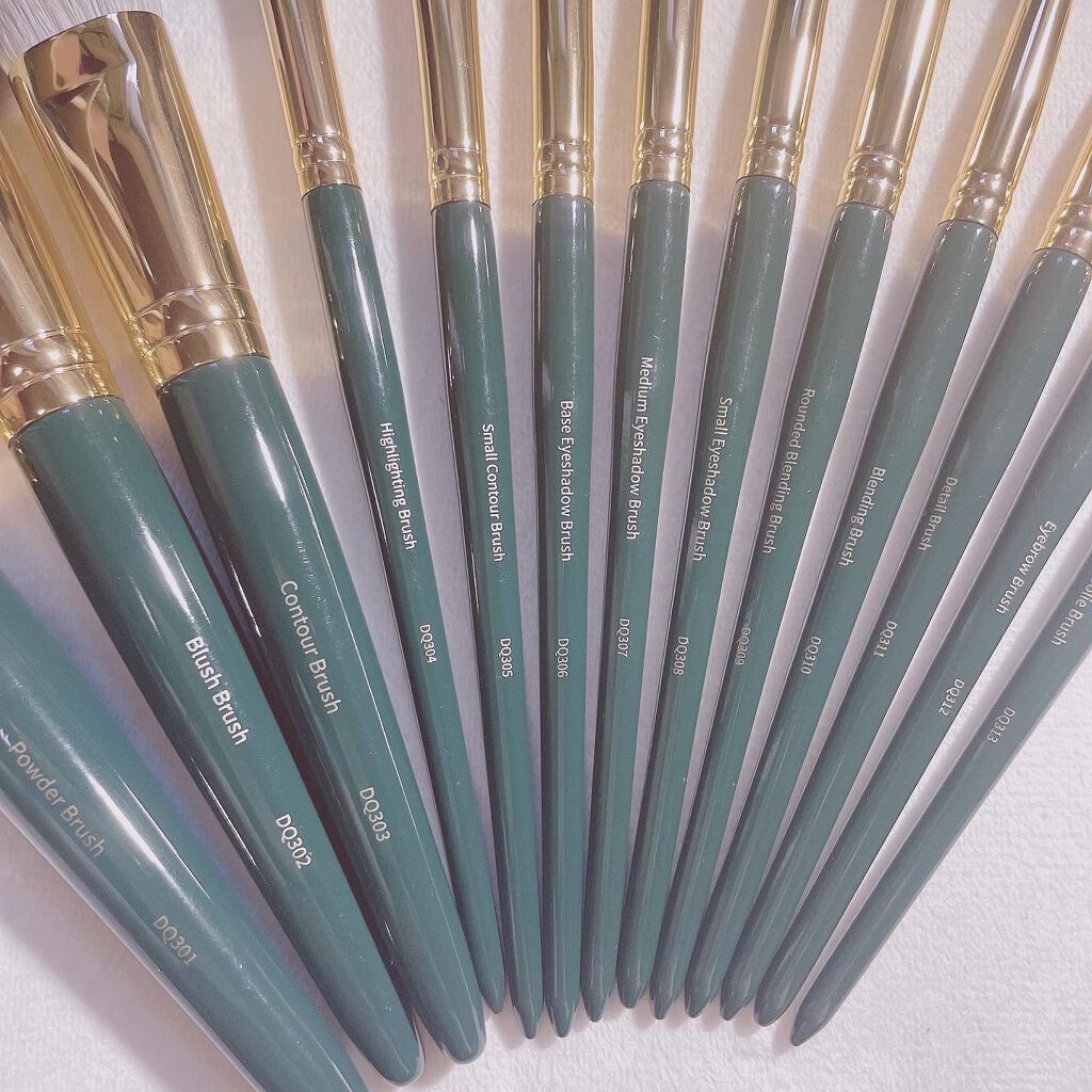ROWNYEON 緑姫シリーズ メイクブラシ13本セット 化粧ポーチ付き/Rownyeon/メイクブラシを使ったクチコミ(2枚目)