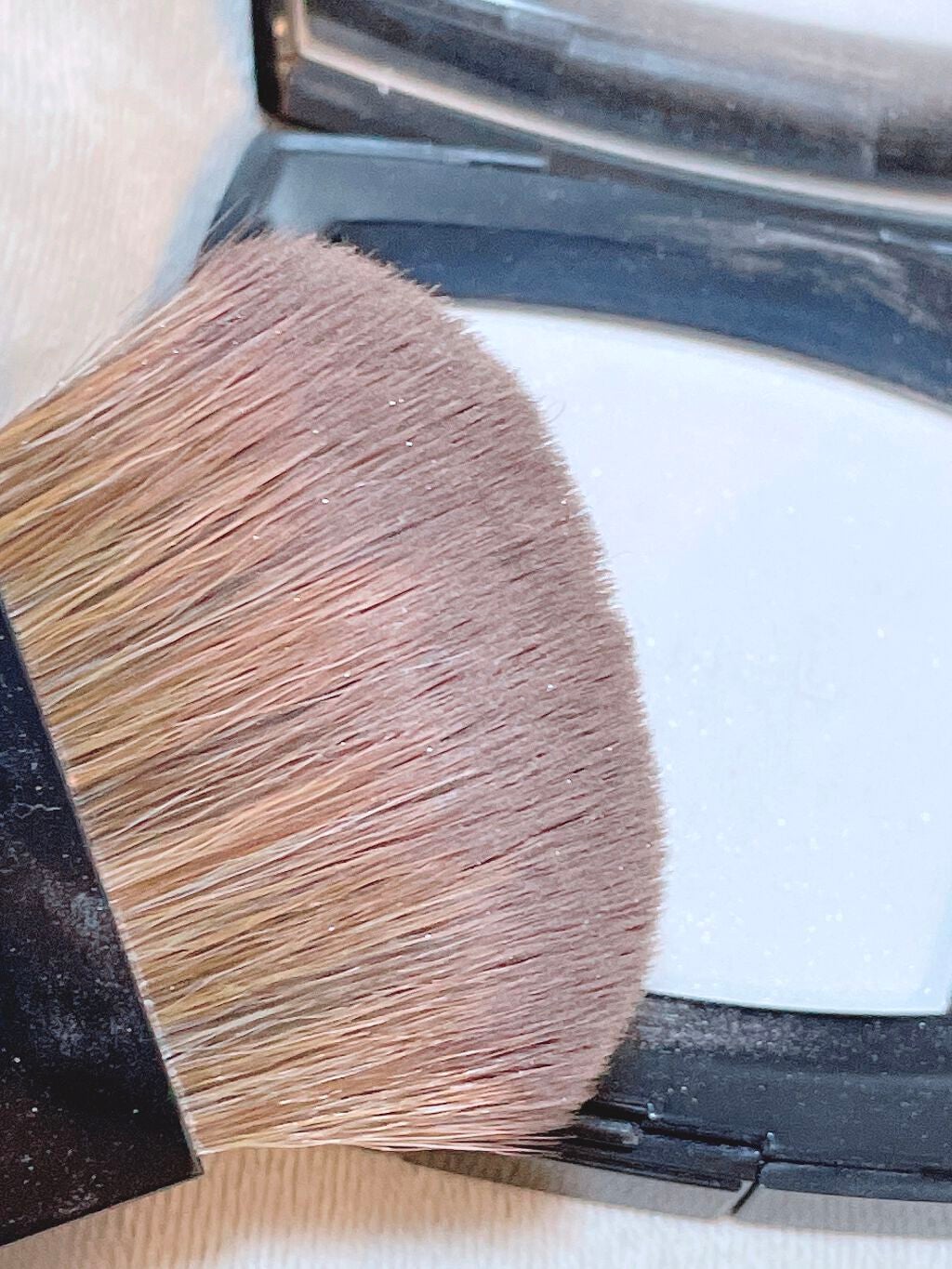 プードゥル ルミエール グラッセ/CHANEL/プレストパウダーを使ったクチコミ(3枚目)