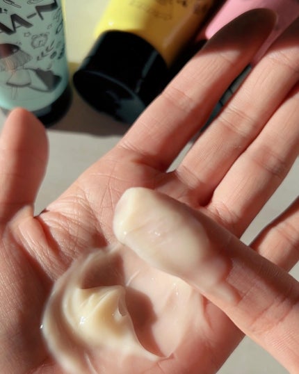 ビックリドカーン 集中ケアトリートメント 無香料/ハホニコハッピーライフ/洗い流すヘアトリートメントを使ったクチコミ(4枚目)