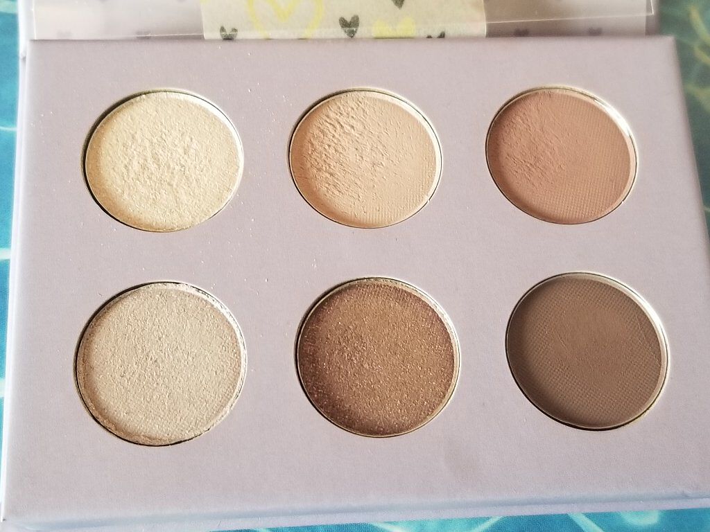 サンキューマートオリジナルディズニーアイシャドウパレット/サンキューマート/アイシャドウパレットを使ったクチコミ(2枚目)