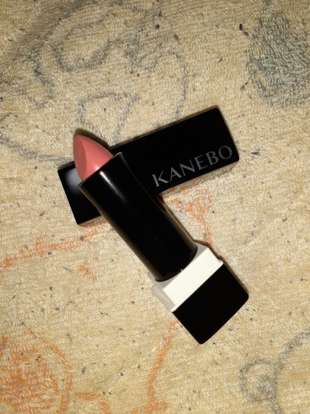 colorful_cosme_80l on LIPS 「#今月のコスメ購入レポ【使った商品】KaneboのNルージュ1..」(1枚目)