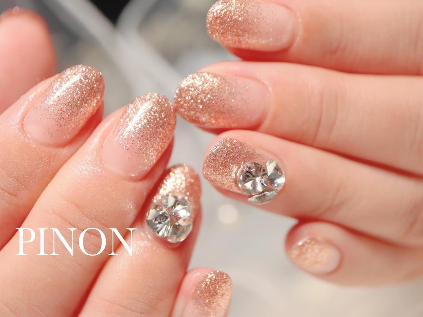 shino on LIPS 「glittergradation+bijouラメグラにブイカッ..」(2枚目)