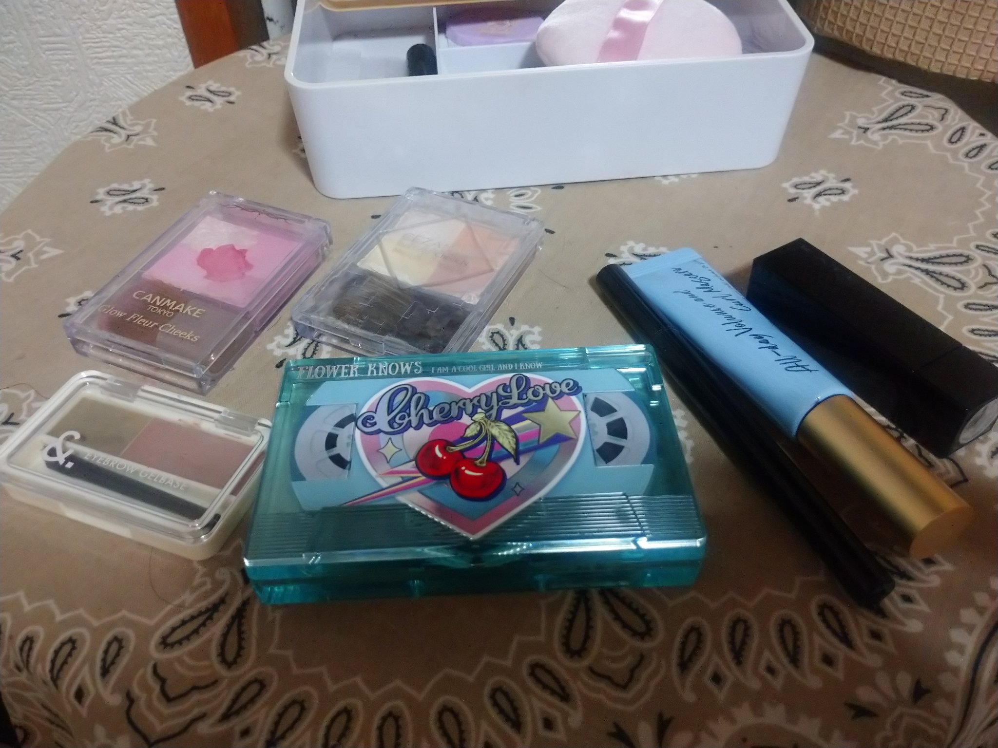 フリーダムリキッドファンデーション/xixi/リキッドファンデーションを使ったクチコミ（2枚目）