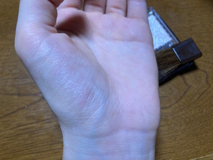 ひま on LIPS 「【商品名】CEZANNEパールグロウハイライト【カラー】01シ..」(4枚目)