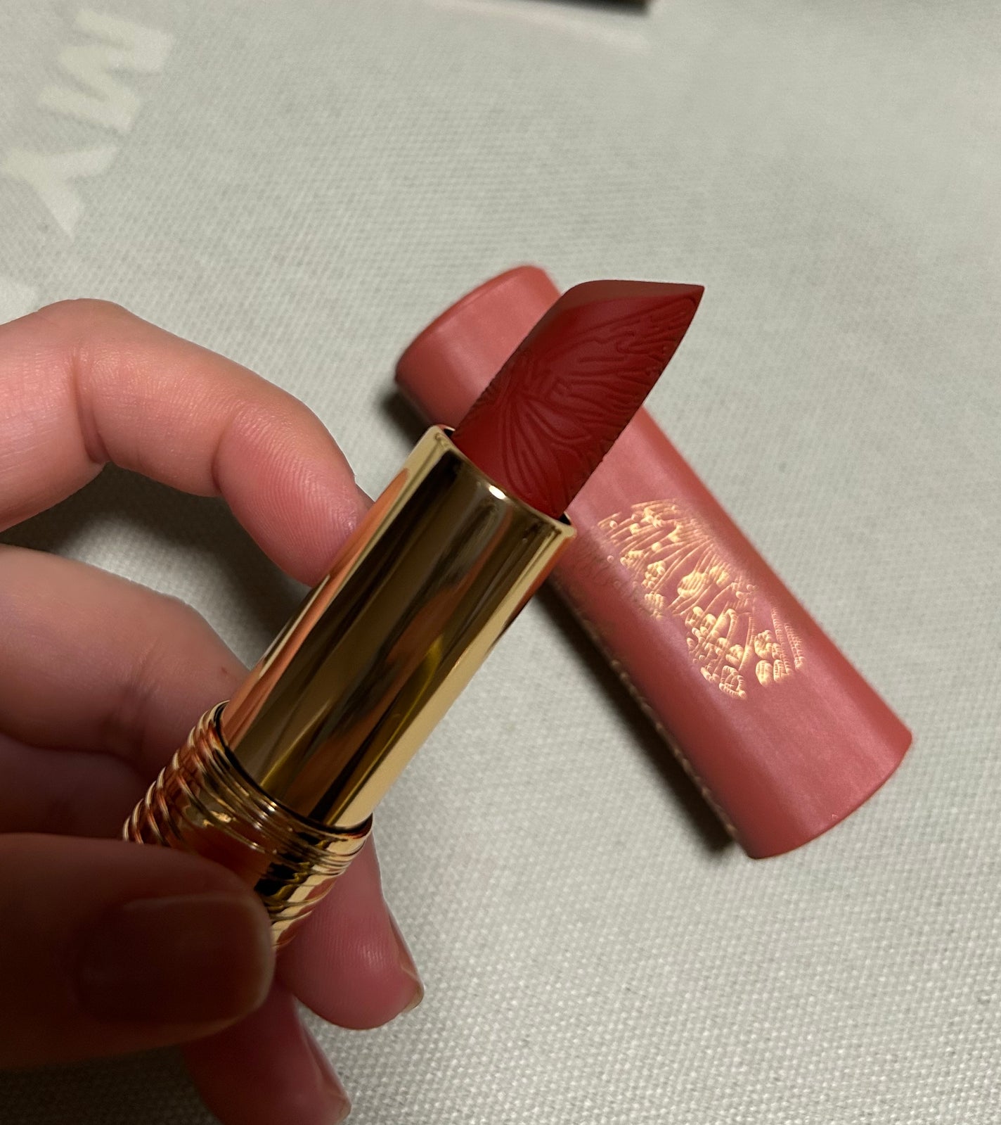 ラプソリュ ルージュ ドラママット/LANCOME/口紅を使ったクチコミ(2枚目)