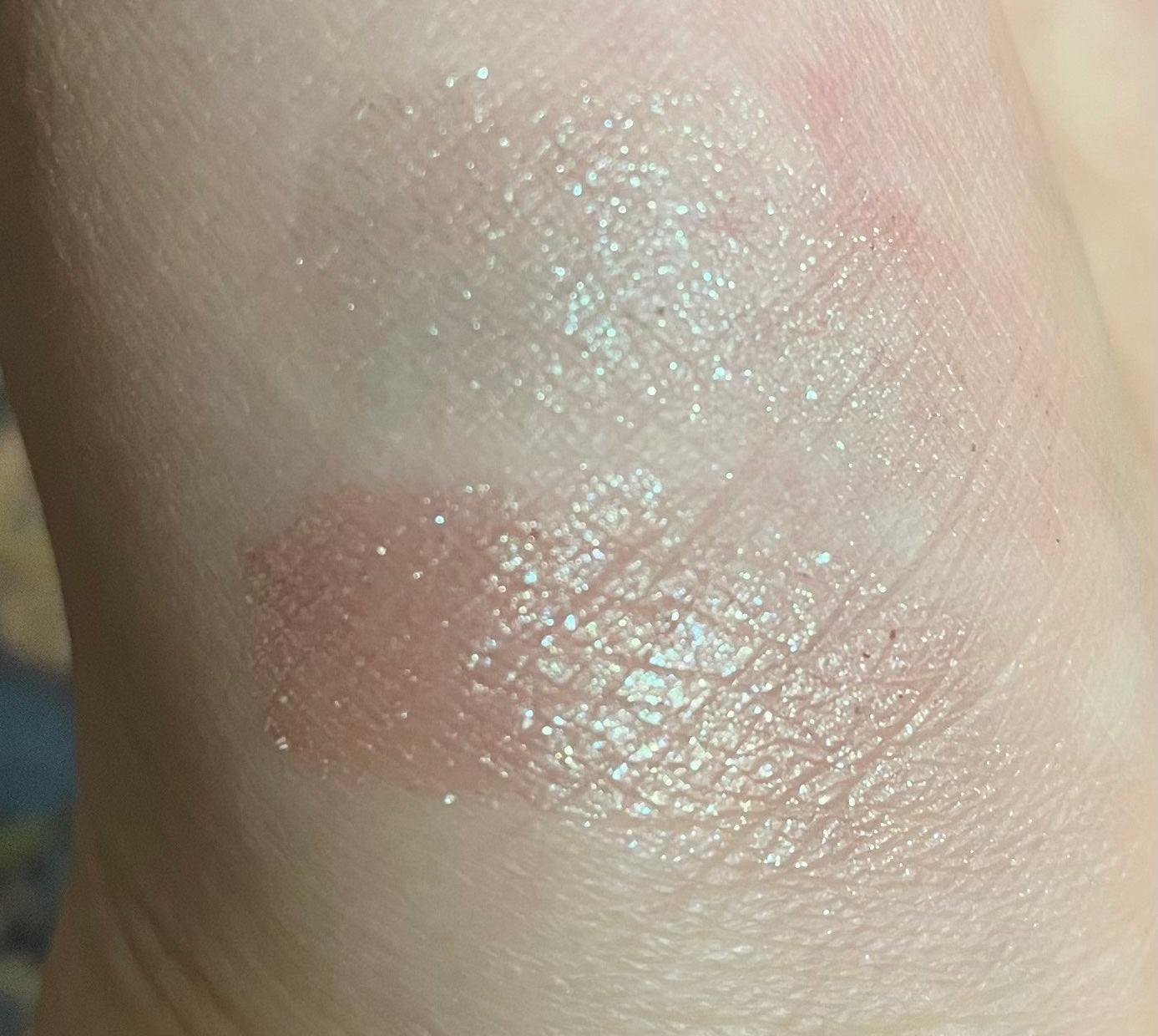 ラズル アイカラー/エレガンス ラズル /単色アイシャドウを使ったクチコミ(2枚目)