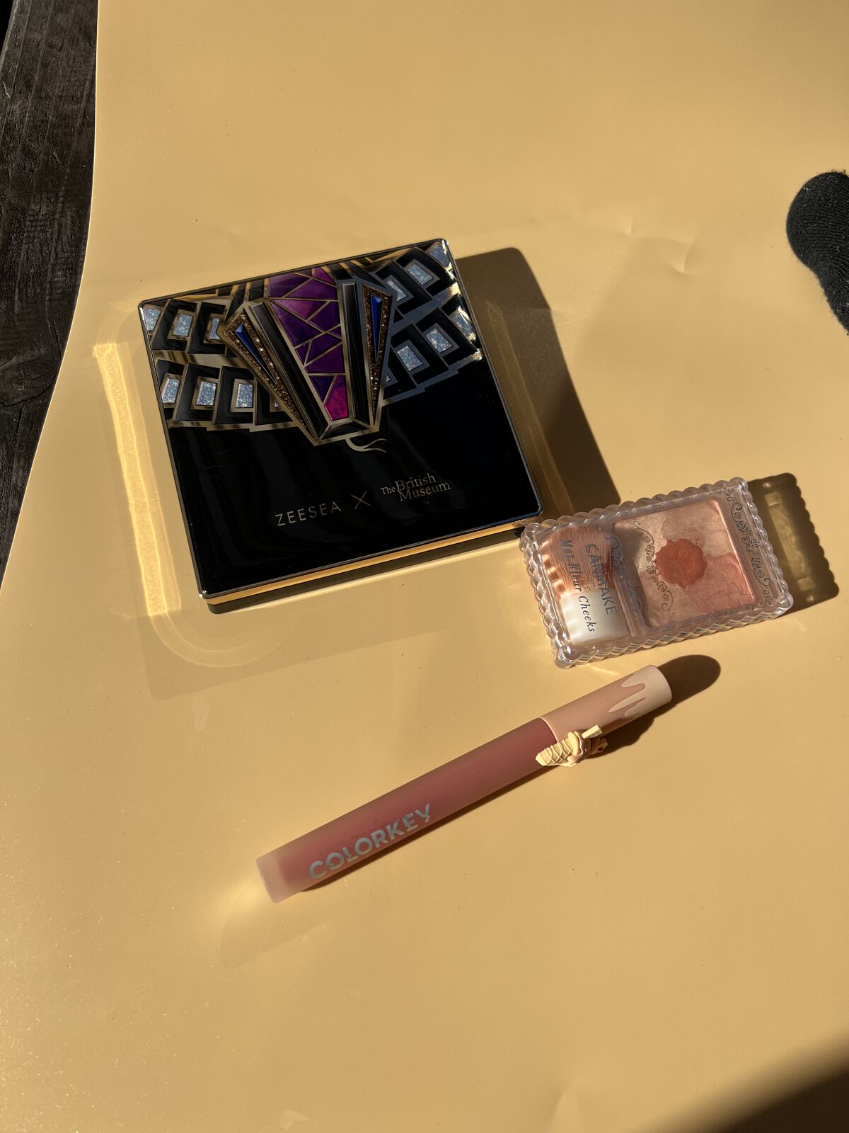 大英博物館 エジプトシリーズ アイシャドウパレット 04 魅惑のヘビ/ZEESEA/アイシャドウパレットを使ったクチコミ（3枚目）