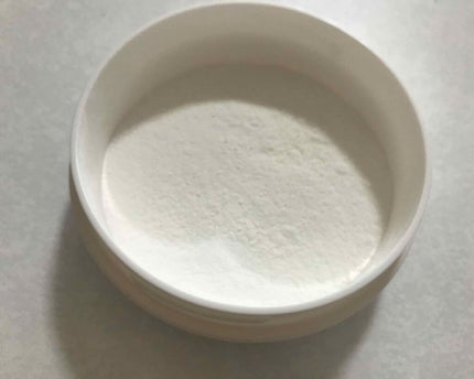 薬用さらさらデオドラントパウダー/デオナチュレ/デオドラント・制汗剤を使ったクチコミ(3枚目)