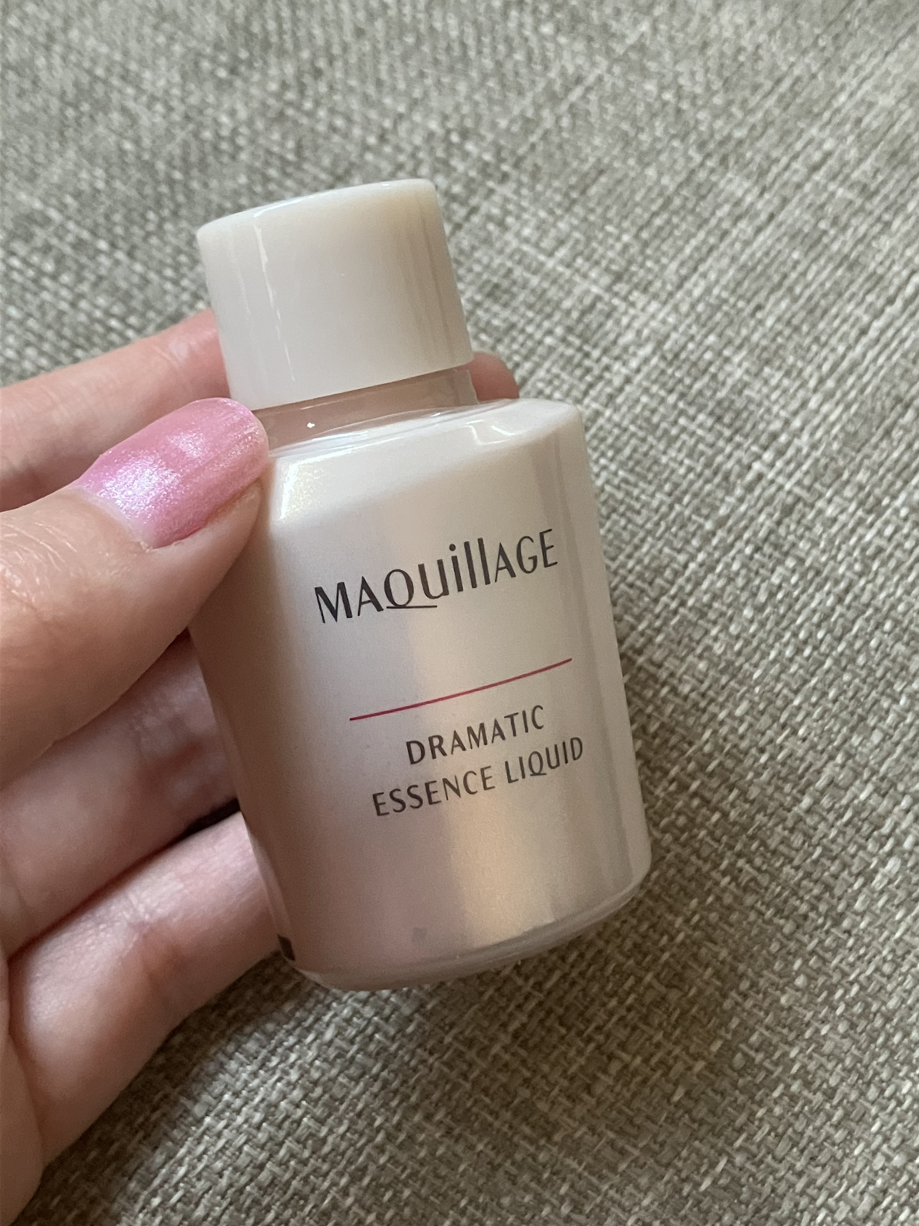 ドラマティックエッセンスリキッド/マキアージュ/リキッドファンデーションを使ったクチコミ（1枚目）