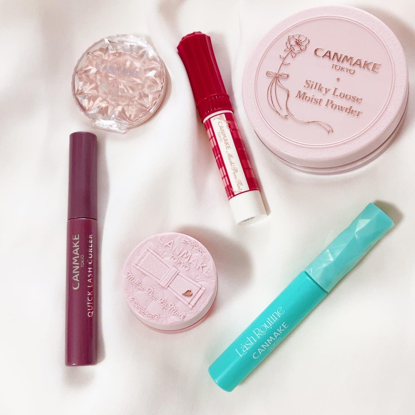 梅花リラ on LIPS 「キャンメイク2023秋新商品🍂・シルキールースモイストパウダー..」(1枚目)