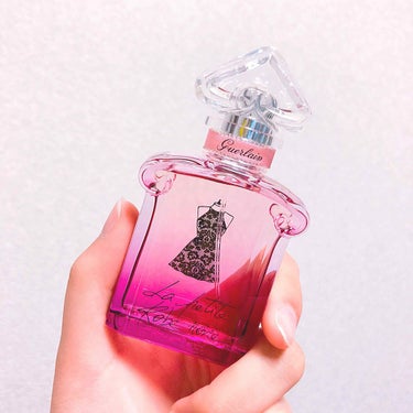 GUERLAIN ラ プティット ローブ ノワール レジェール オーデパルファンのクチコミ「♡可愛いボトル、ひと吹きかければ可憐なレディ♡
初投稿です！私にとって香水もメイクの一環、そし.....」（1枚目）