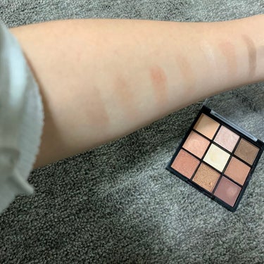 UR GLAM　BLOOMING EYE COLOR PALETTE/U R GLAM/パウダーアイシャドウを使ったクチコミ（1枚目）