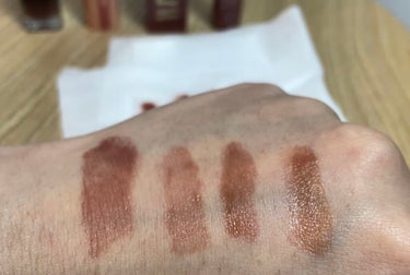 コンフォート リップオイル インテンス/CLARINS/リップグロスを使ったクチコミ（3枚目）