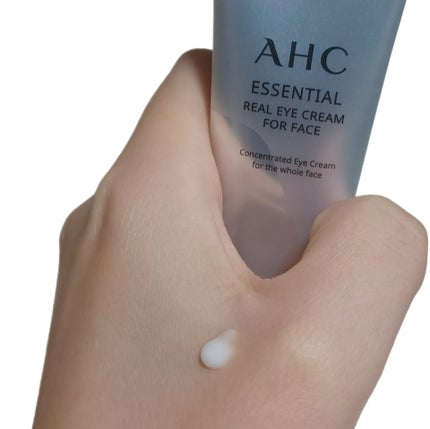 エッセンシャル リアル アイクリーム フォーフェイス/AHC/アイケア・アイクリームを使ったクチコミ(3枚目)