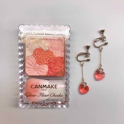 グロウフルールチークス/キャンメイク/パウダーチークを使ったクチコミ(1枚目)