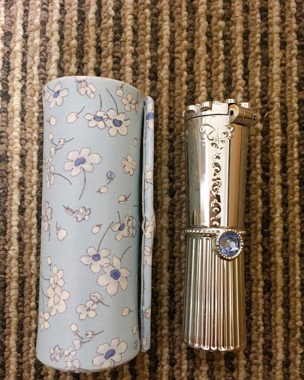 サムシングピュアブルー セント　マイリップス 00 something pure blue/JILL STUART/口紅を使ったクチコミ（2枚目）