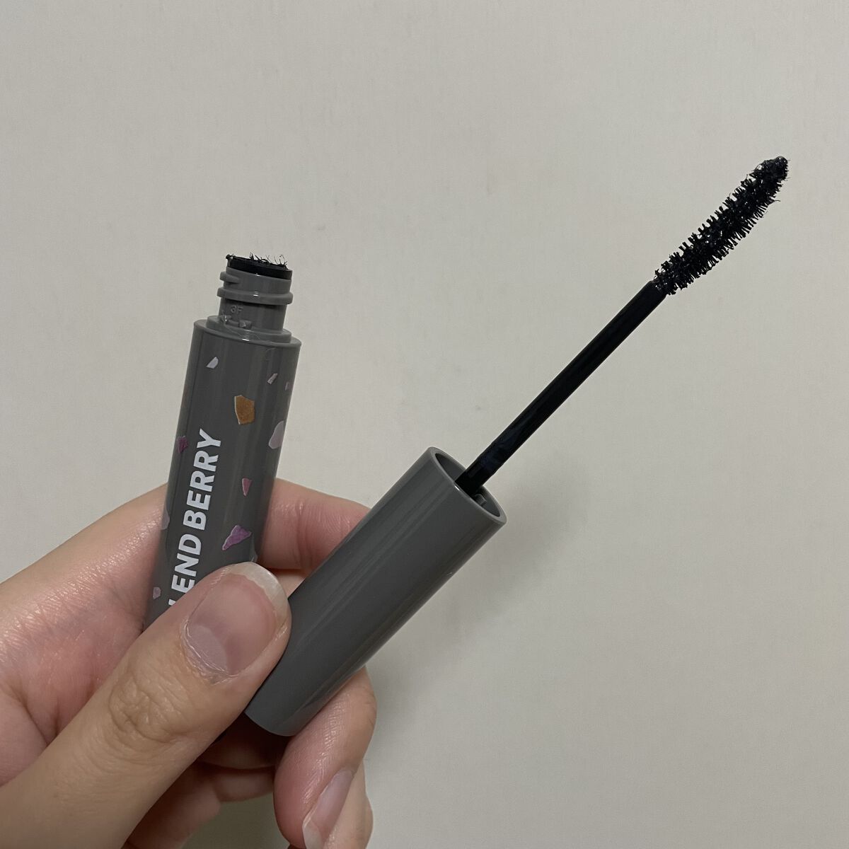 フラッフィー ロング＆カール マスカラ 001 ブラックカラント/BLEND BERRY/マスカラを使ったクチコミ（3枚目）