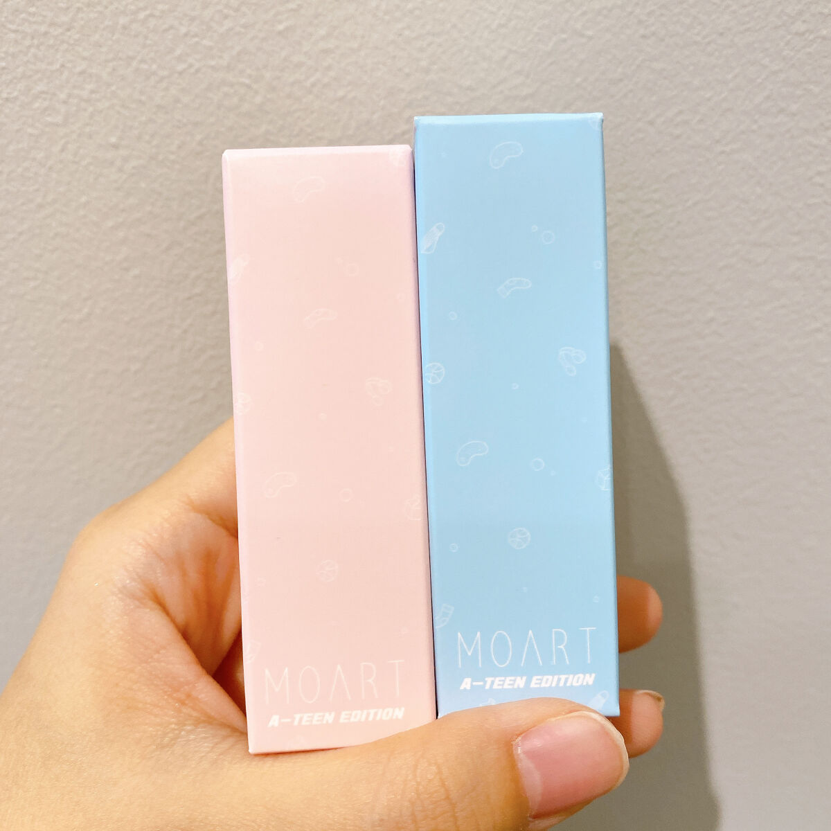 モアート ベルベットリップスティック R4 ヴィンテージ ローズ(VINTAGE ROSE)/MOART/口紅を使ったクチコミ（3枚目）